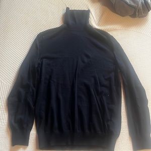 H&M merino wool blend black large turtle neck sweater